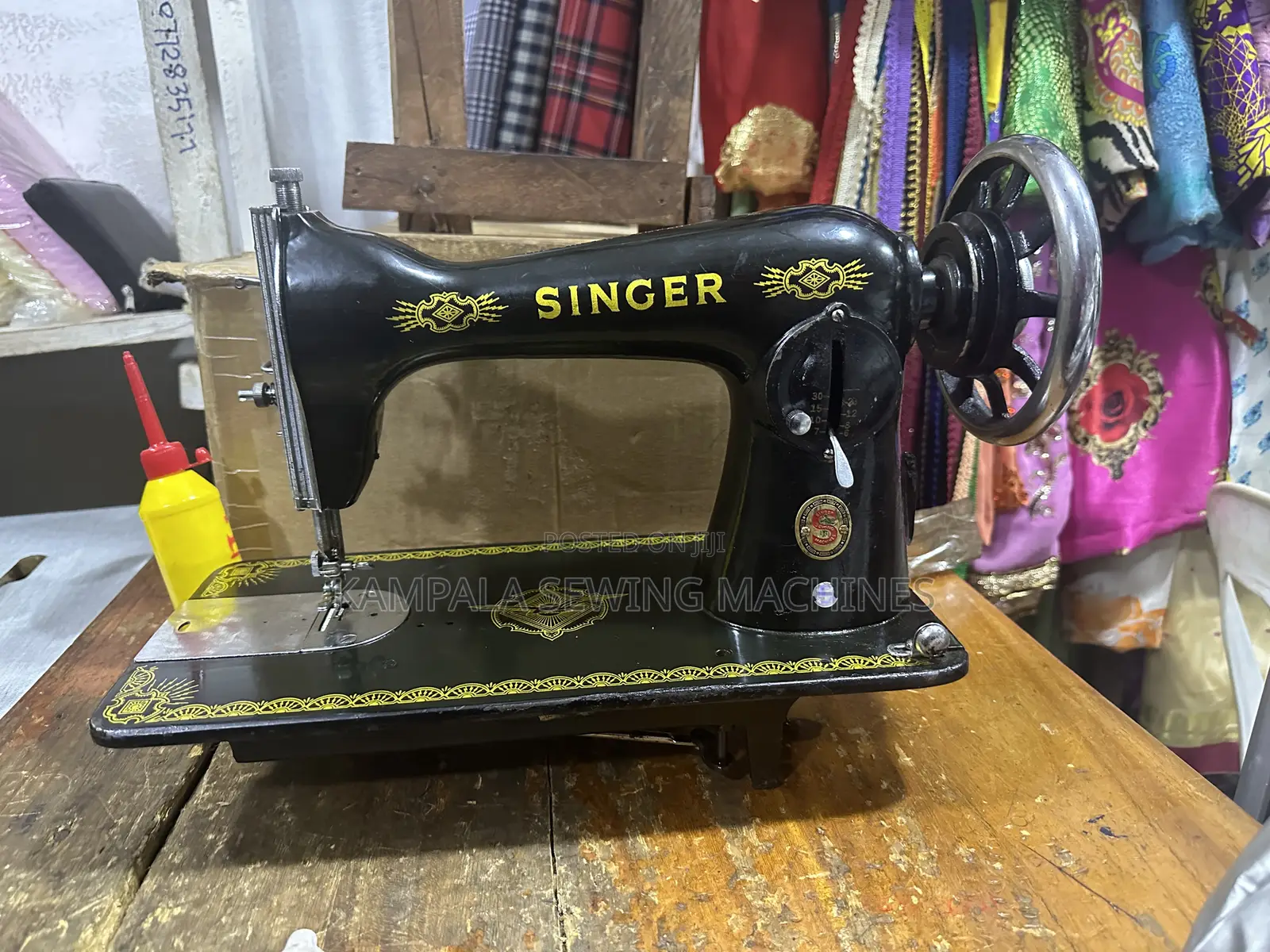 Singer Sewing Machines With a Complete-5 Stands
