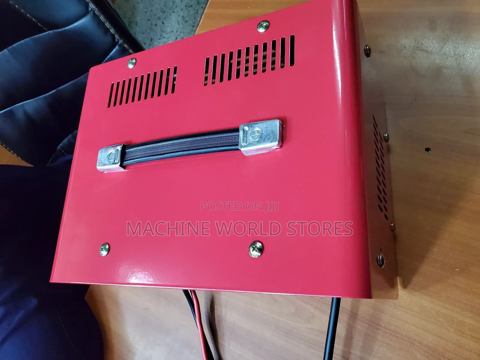 CB-40 Battery Charger Portable