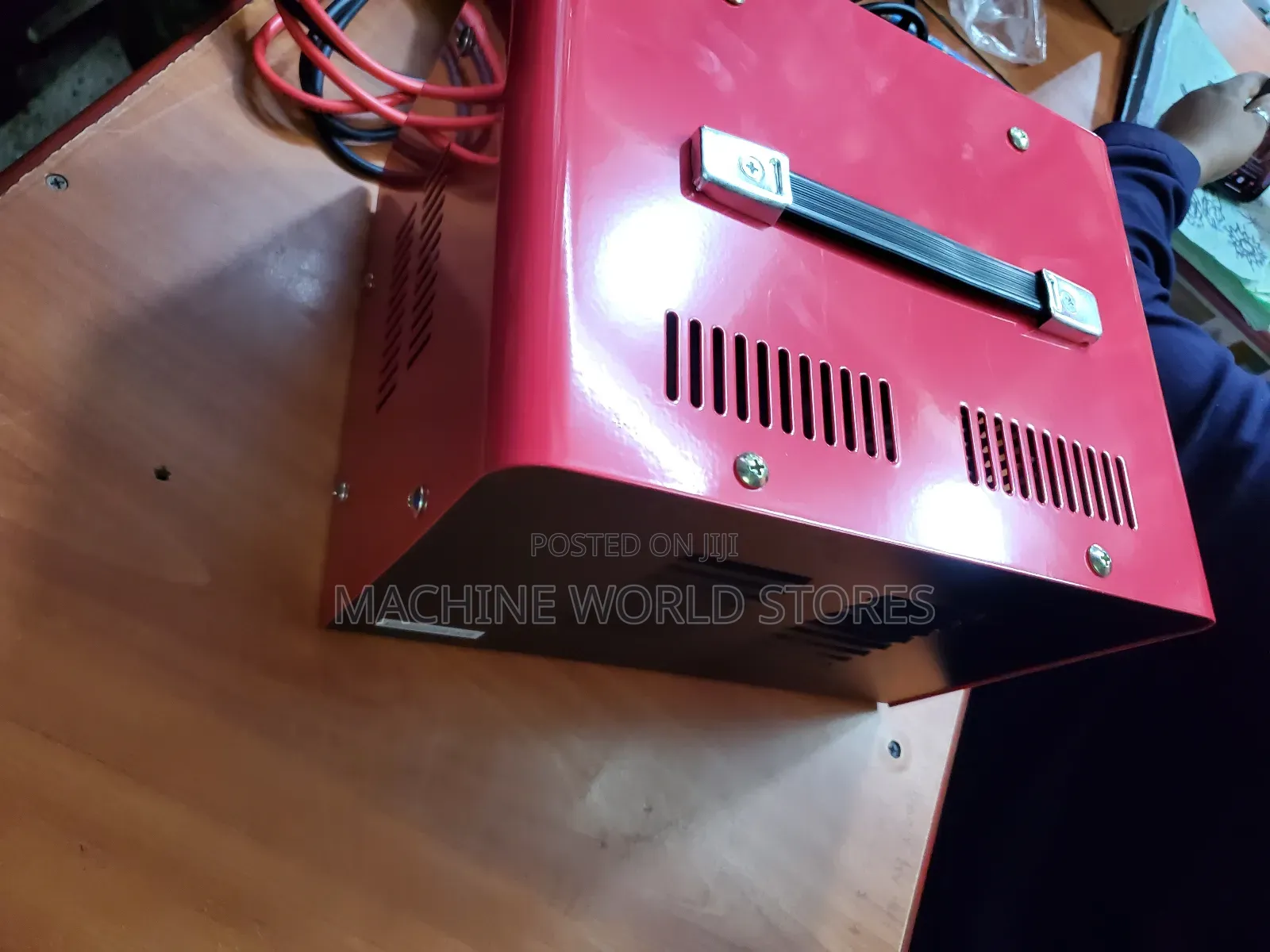 CB-40 Battery Charger Portable