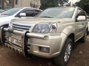 Photo - Nissan X-Trail 2008 Gold