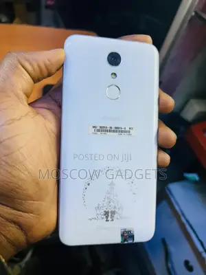 LG L-03K 64 GB White