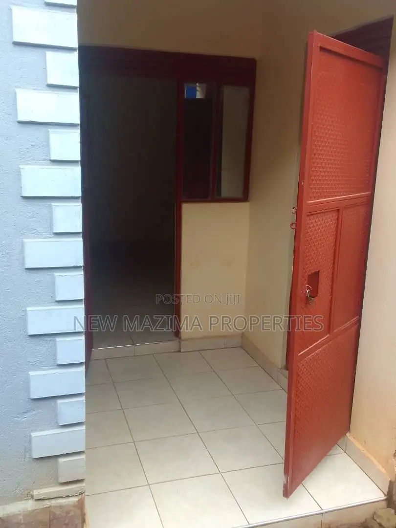 7bdrm House in After Munyonyo On, Division A for sale