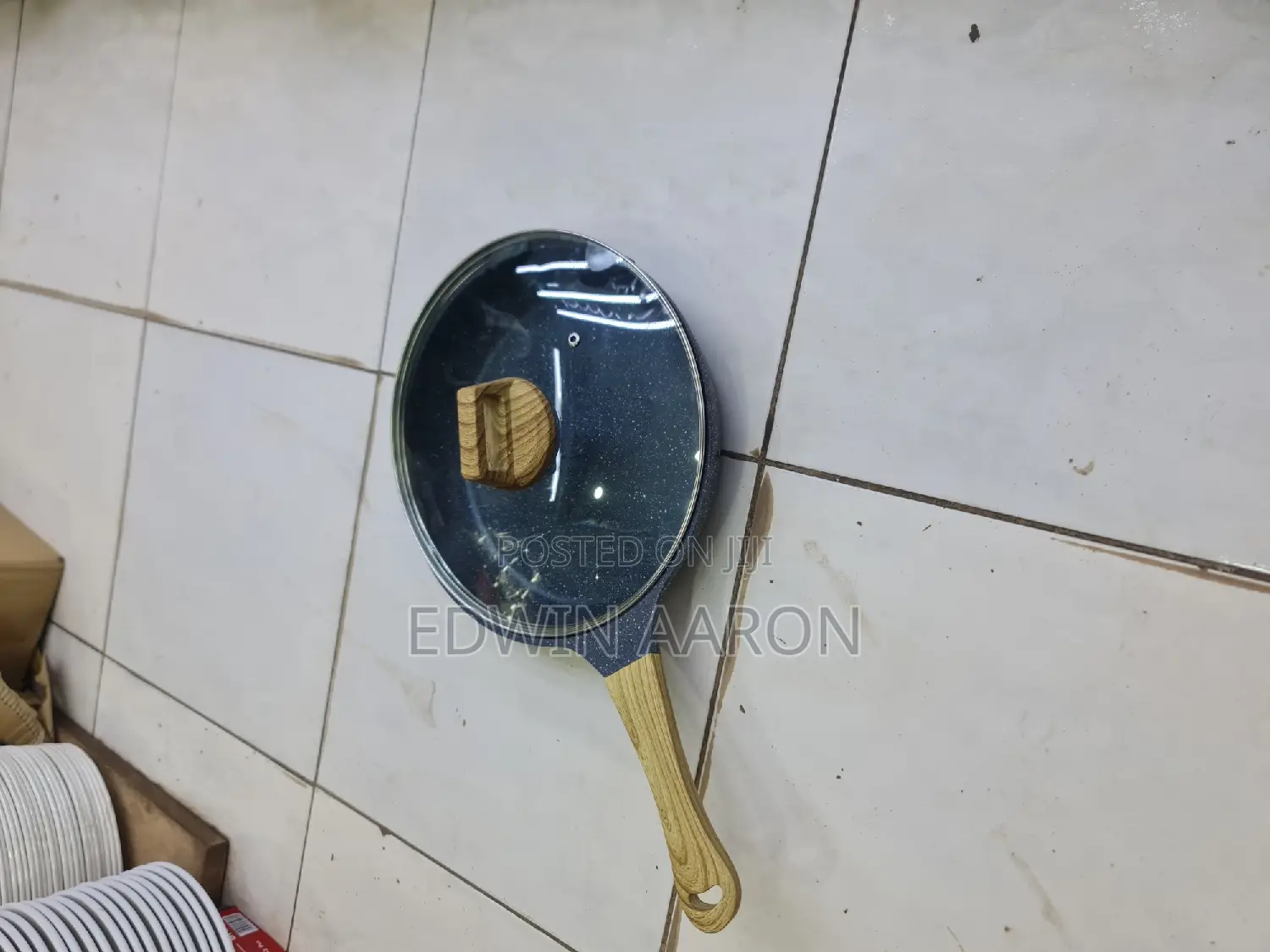 Non Stick Pan With Glass Cover (28cm)