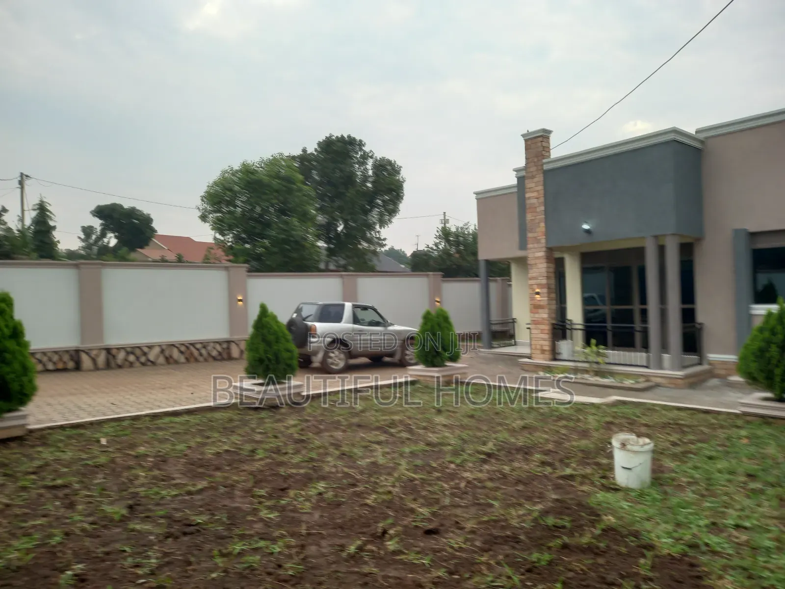 Furnished 4bdrm House in Kira for sale