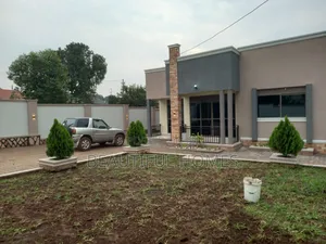 Furnished 4bdrm House in Kira for sale