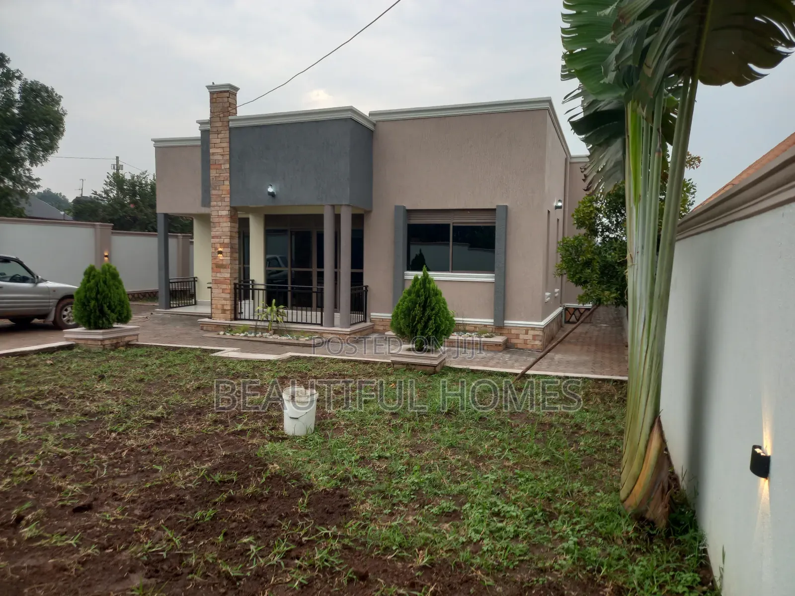 Furnished 4bdrm Bungalow in Kira for sale
