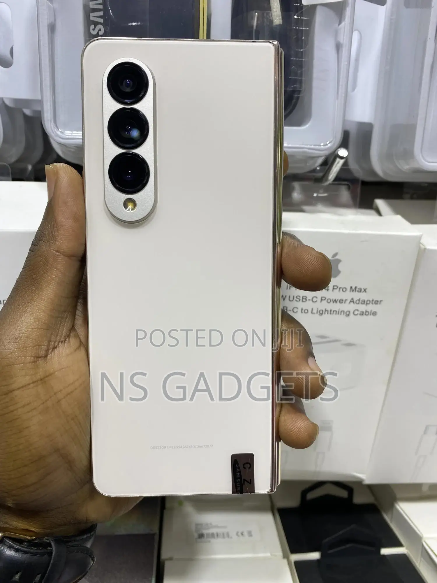 Samsung Galaxy Z Fold4 256 GB Gold