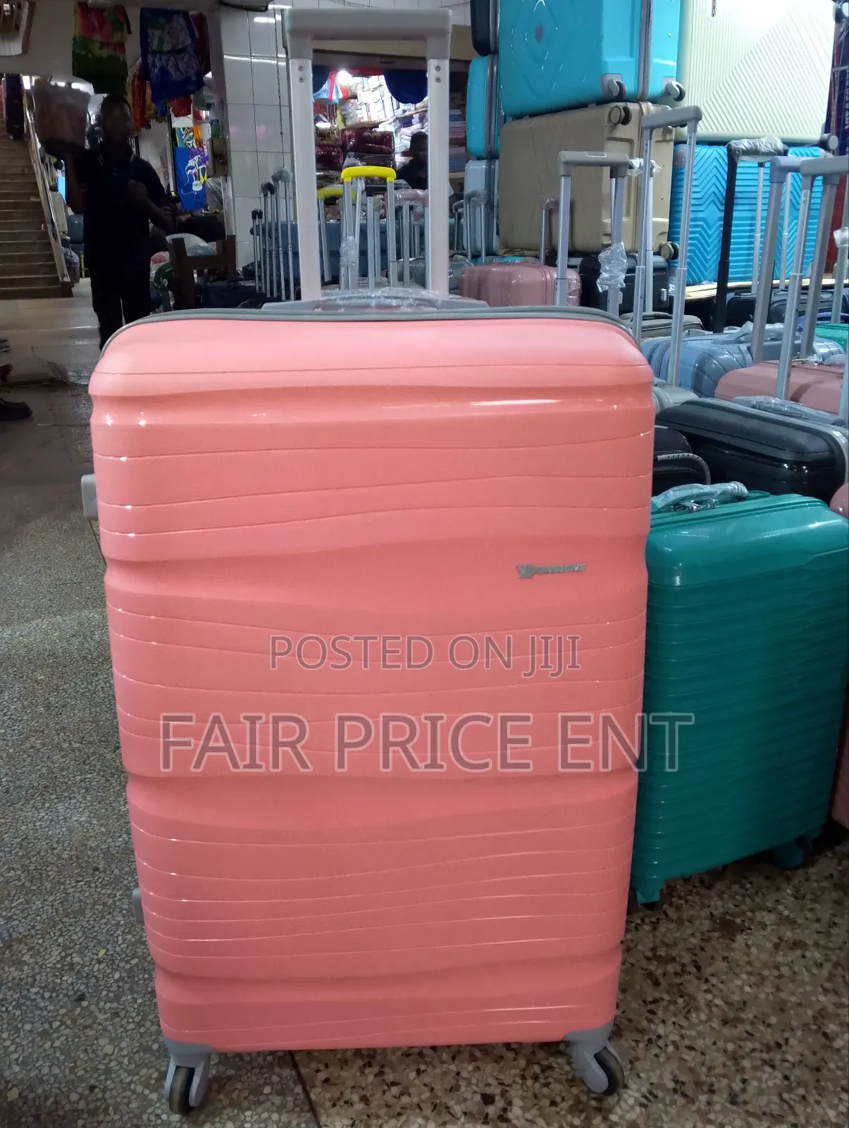 Pure Rubber Plastic Suitcases. Large.( Pink)