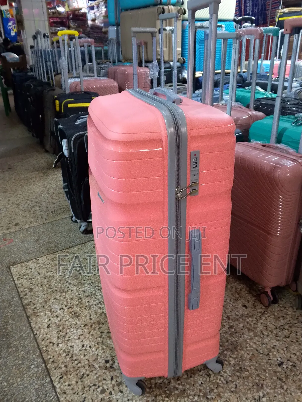 Pure Rubber Plastic Suitcases. Large.( Pink)