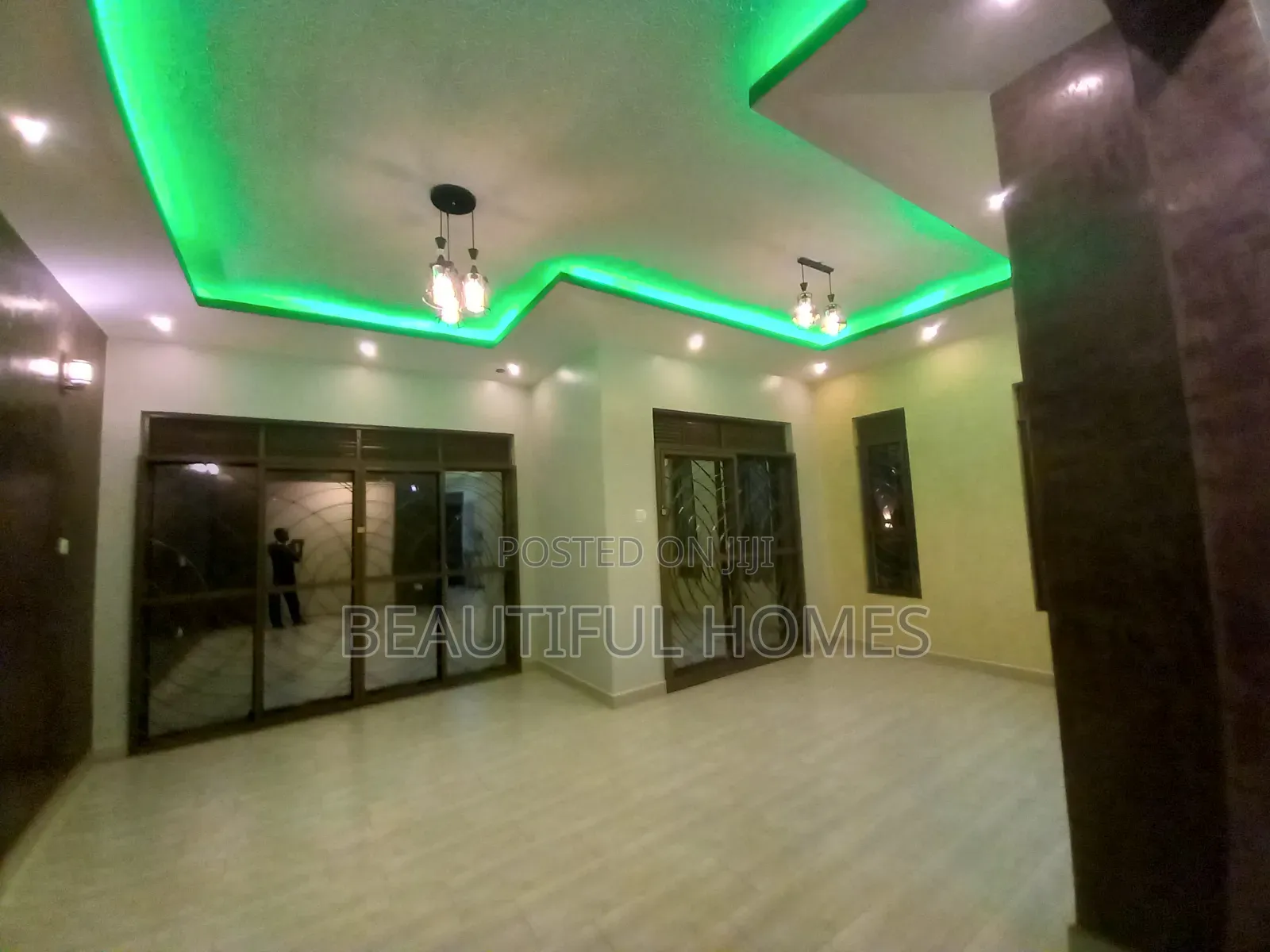 Furnished 4bdrm House in Kira for sale