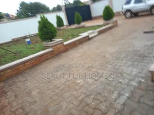 Furnished 4bdrm House in Kira for sale