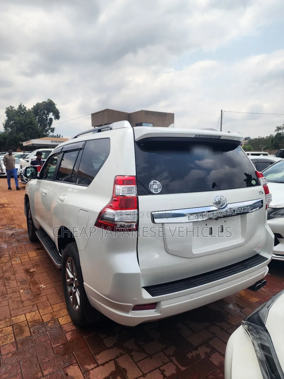 Toyota Land Cruiser Prado 2.8 D-4D 2016 White