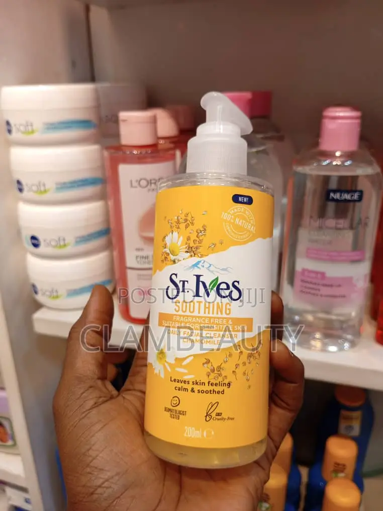 St. Ives Calming Chamomile Daily Cleanser