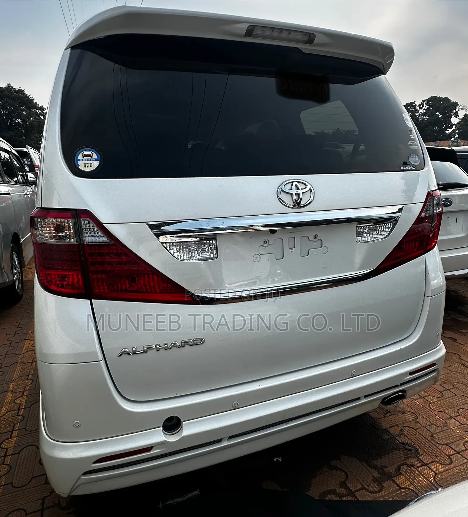 Toyota Alphard 2011 White