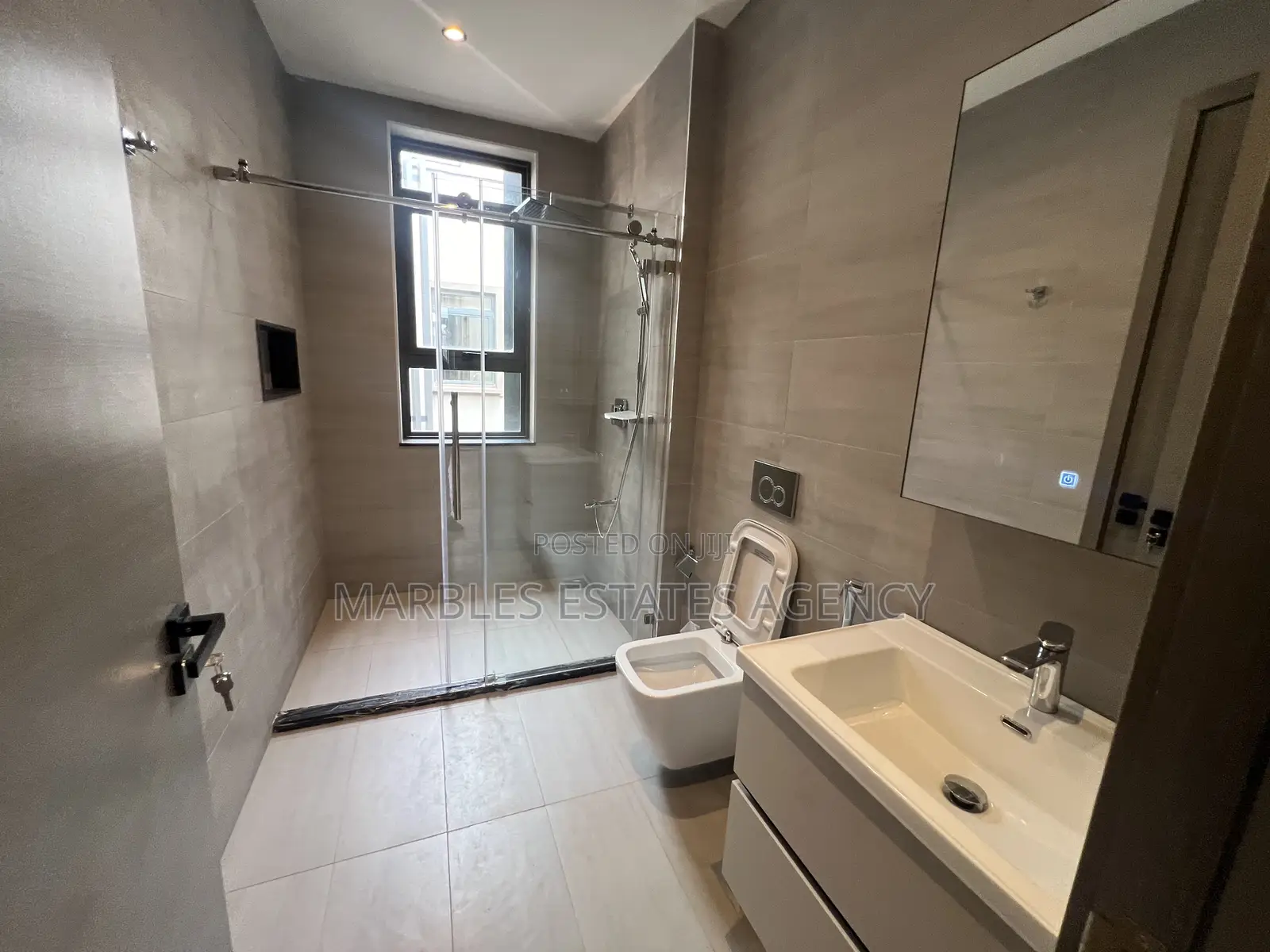 Furnished 4bdrm Apartment in Bugolobi, Central Division for rent