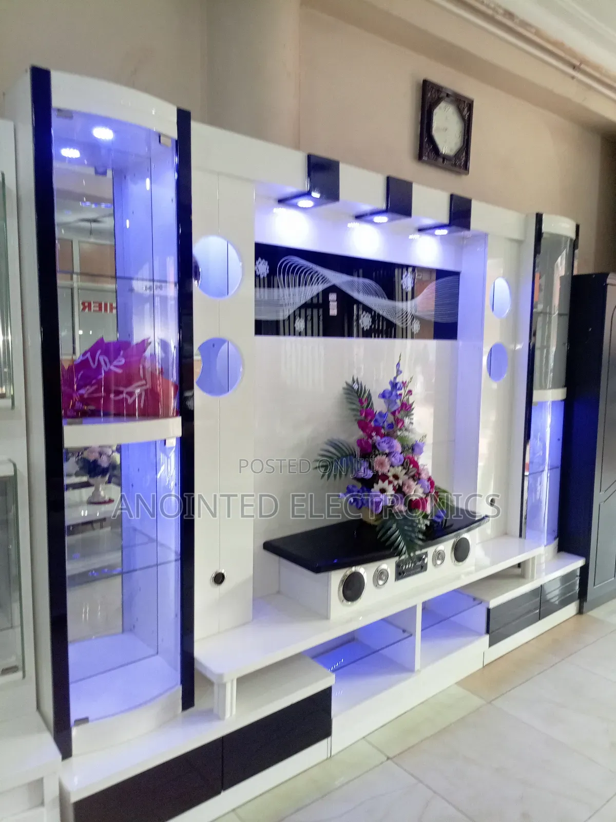 Wall Units With 2.9cm