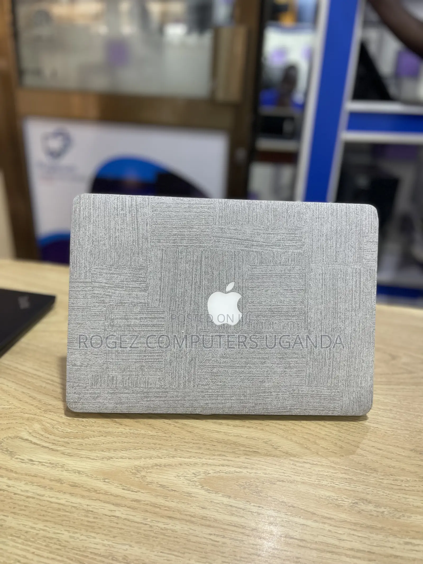 New Laptop Apple MacBook Air 8GB Intel Core I5 SSD 128GB