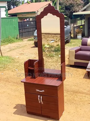 Photo - Incredible Dressing Mirror