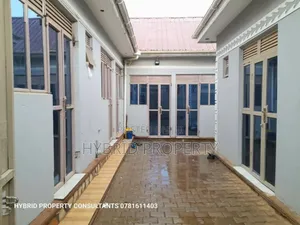 8bdrm Apartment in Kasubi Town Along, Rubaga for sale