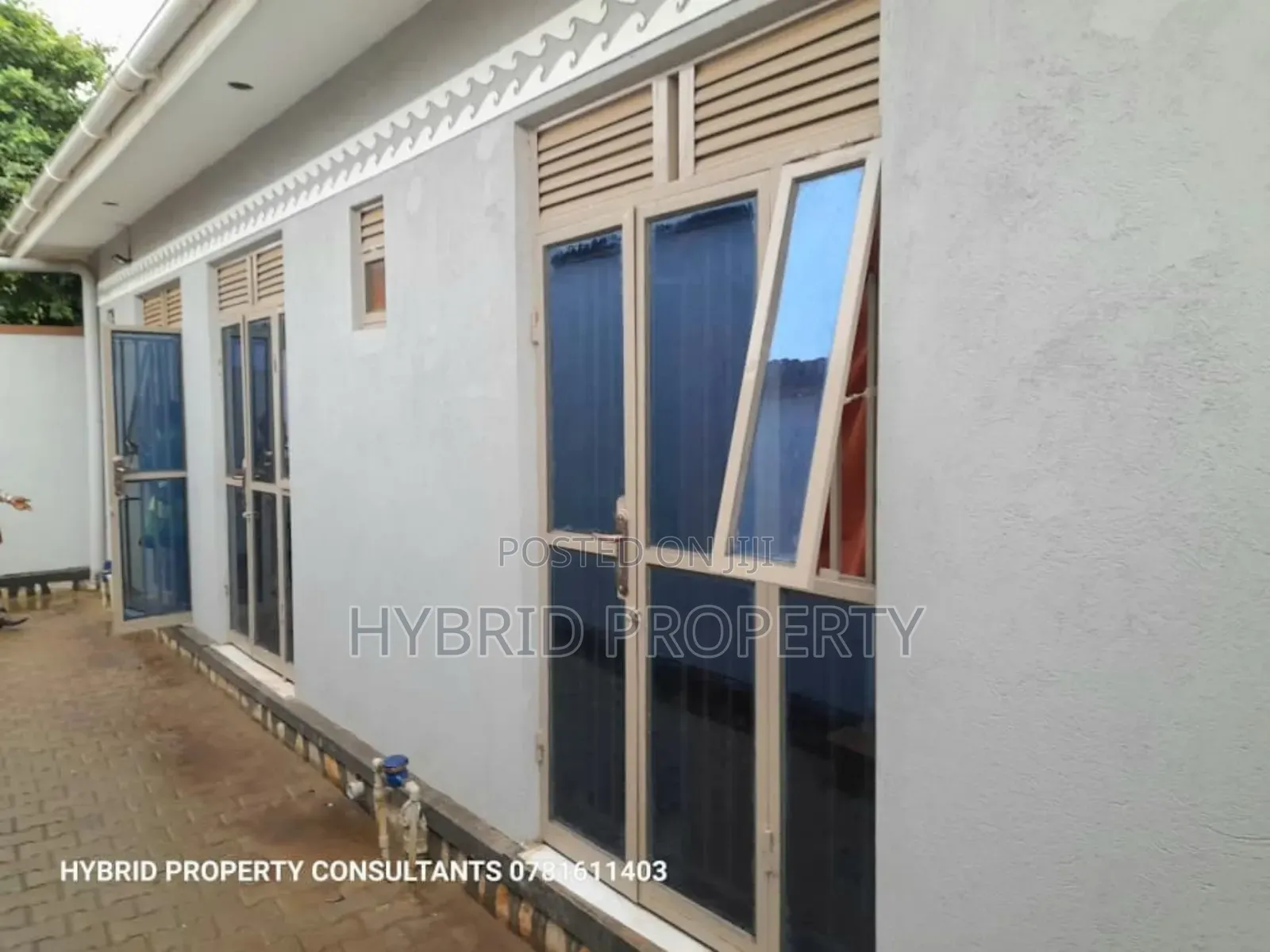 3bdrm Apartment in Kasubi Town Along, Rubaga for sale