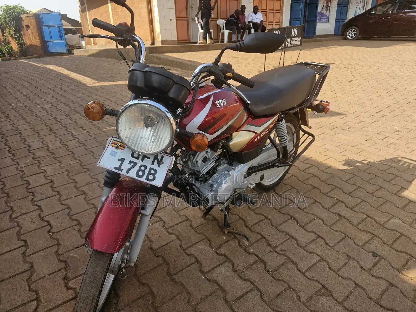 TVS HLX 125 2023 Red