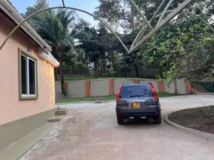 Furnished 5bdrm Apartment in Mbuya, Central Division for rent