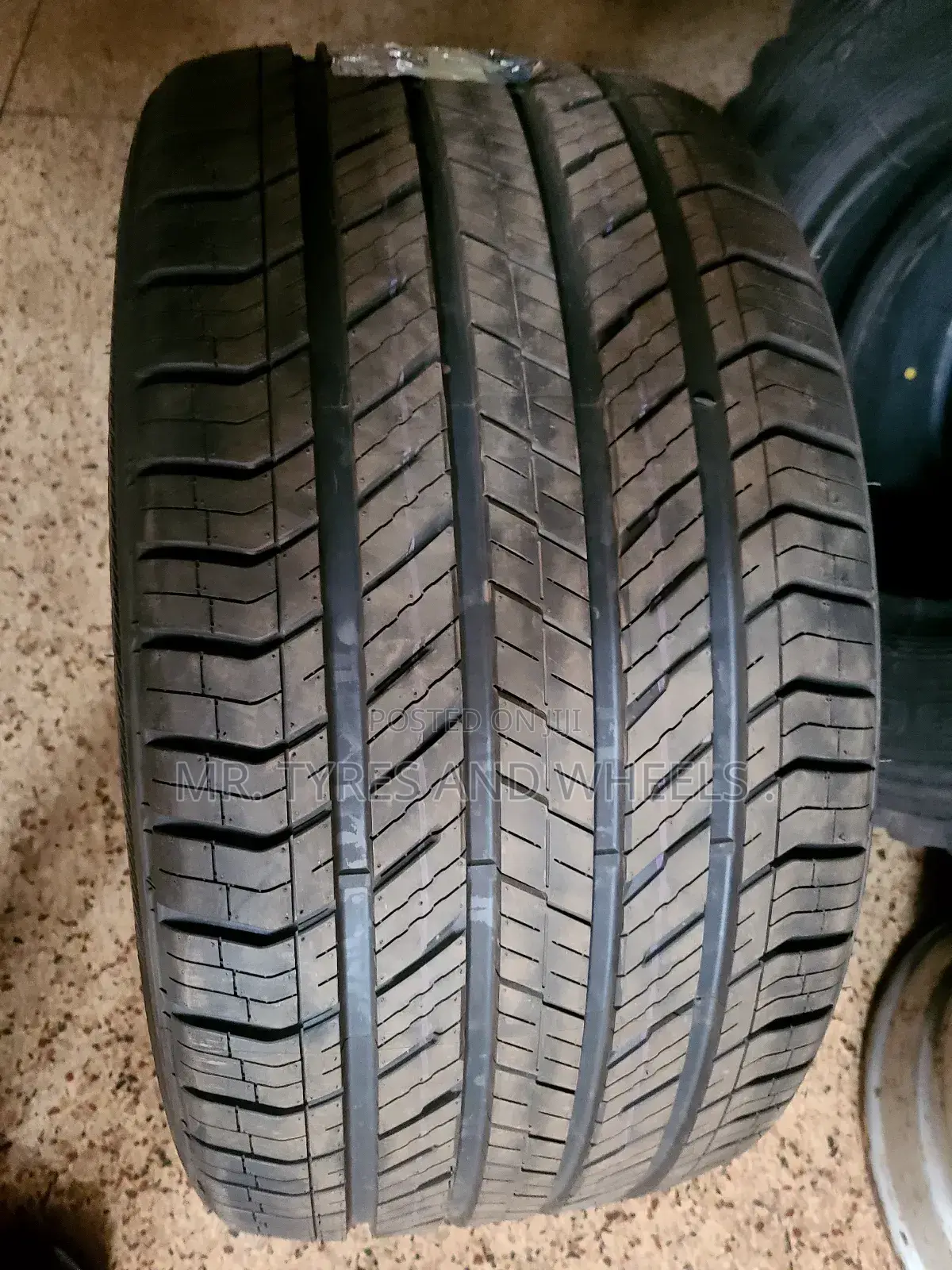 315/35 R21 Brand New Tires.