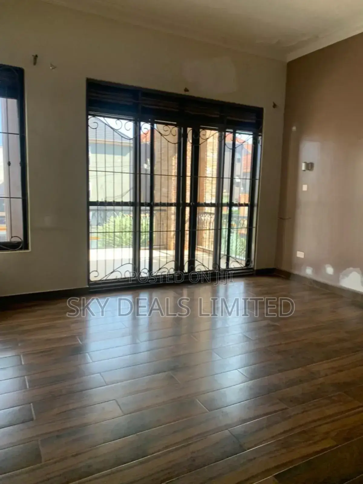 5bdrm Duplex in Buwate, Nakawa for rent