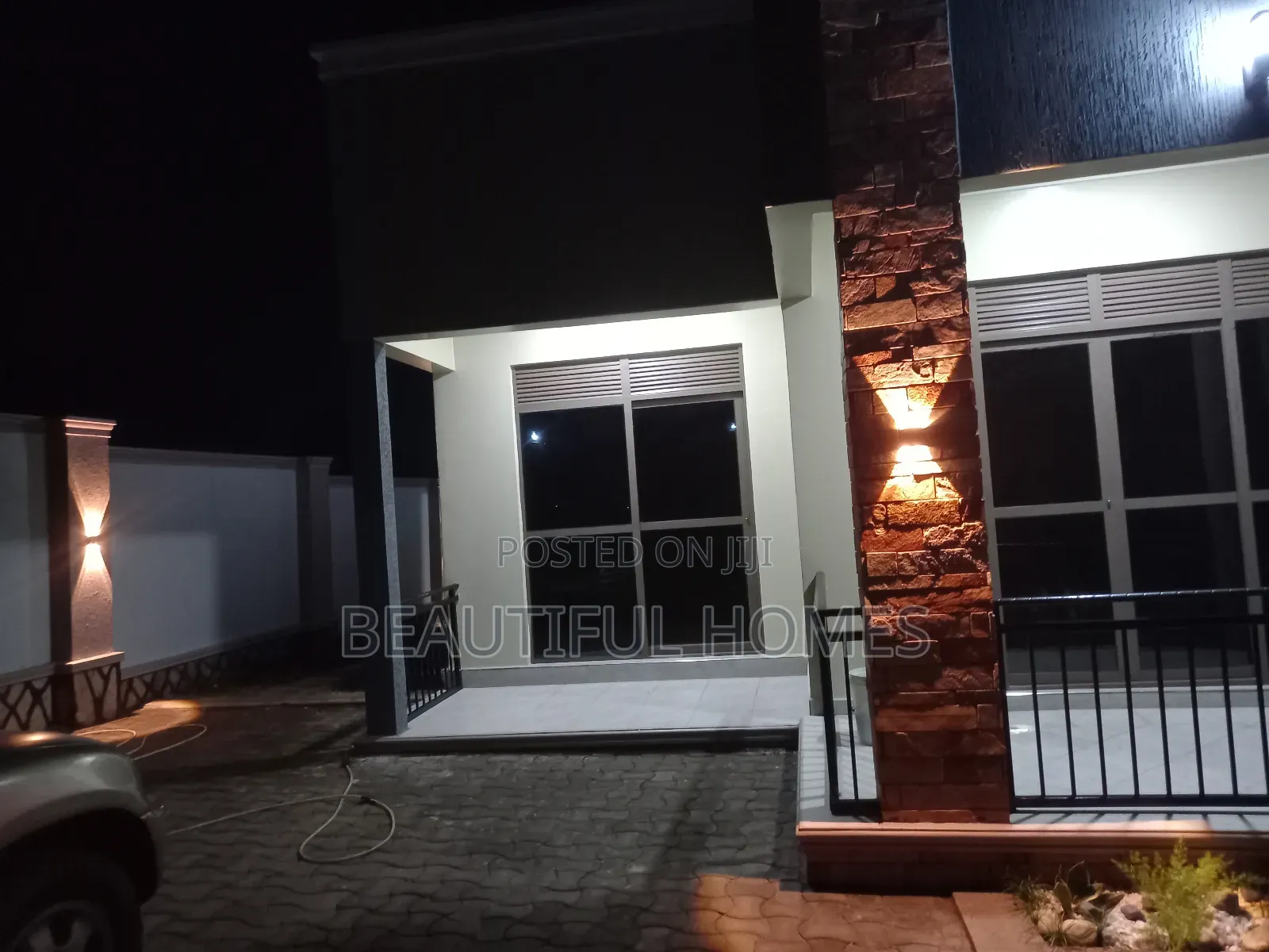 Furnished 4bdrm House in Kira for sale