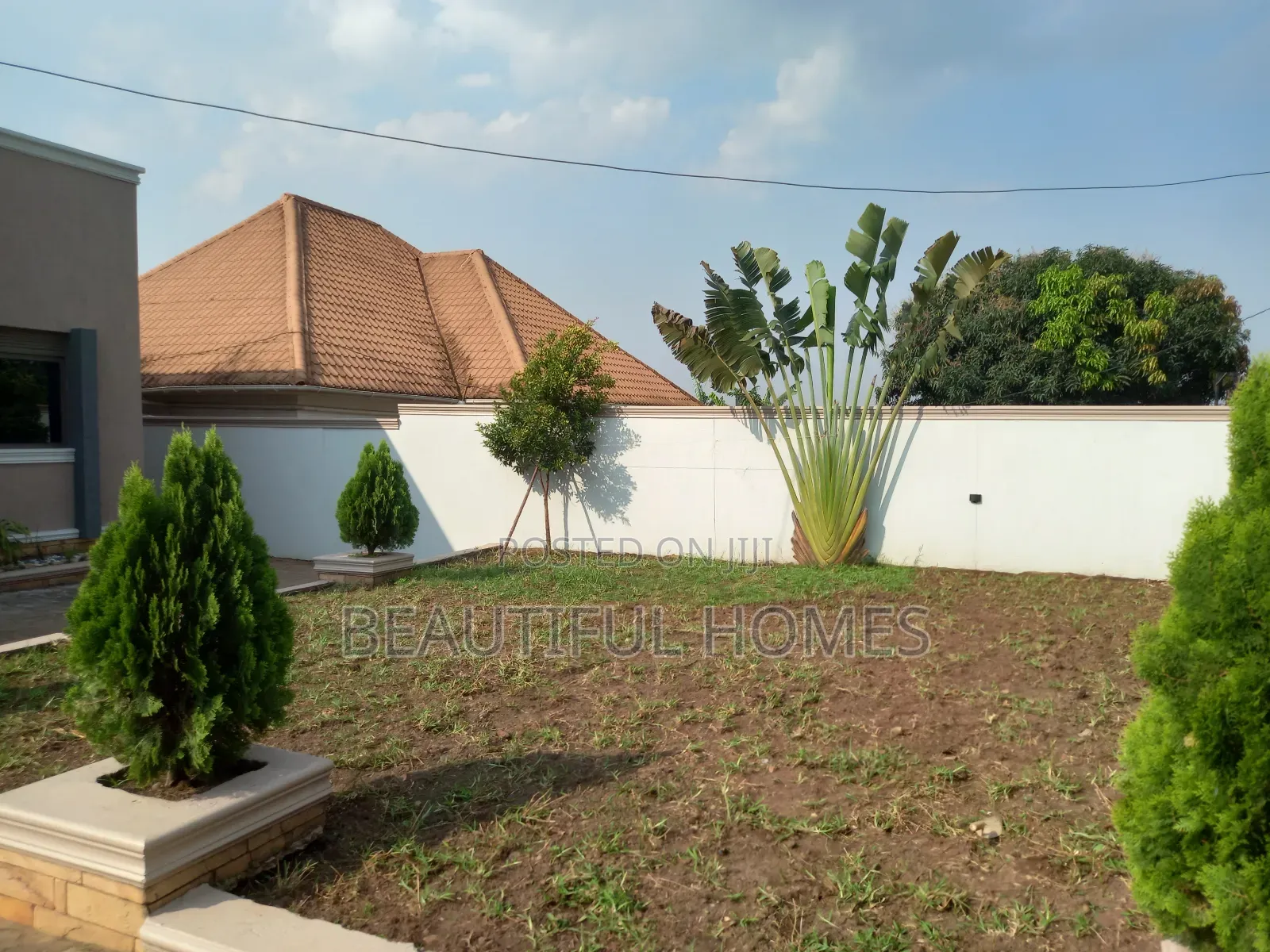 Furnished 4bdrm House in Kira for sale