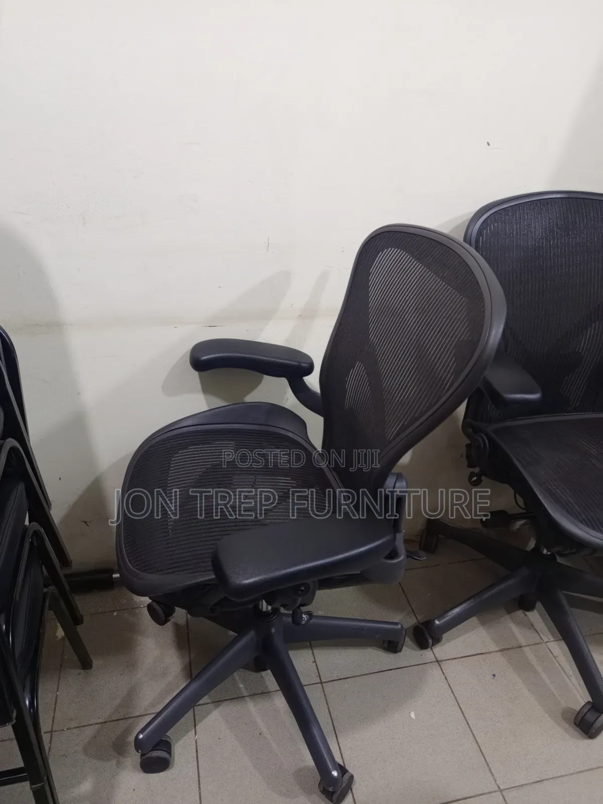 Hurman Mirror Office Chair