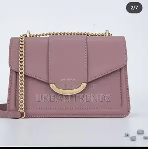 Lady's Classy and Good Leathered Shoulder Bags.