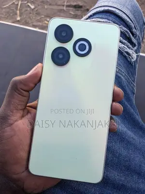 Photo - New Infinix Smart 8 128 GB Rose Gold