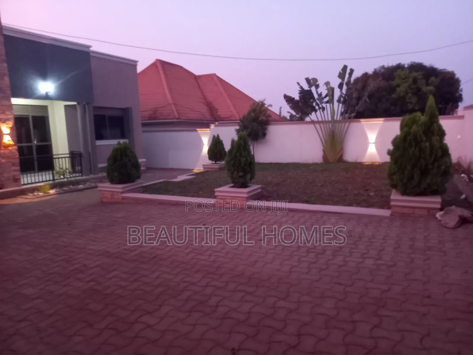 Furnished 4bdrm House in Kira for sale