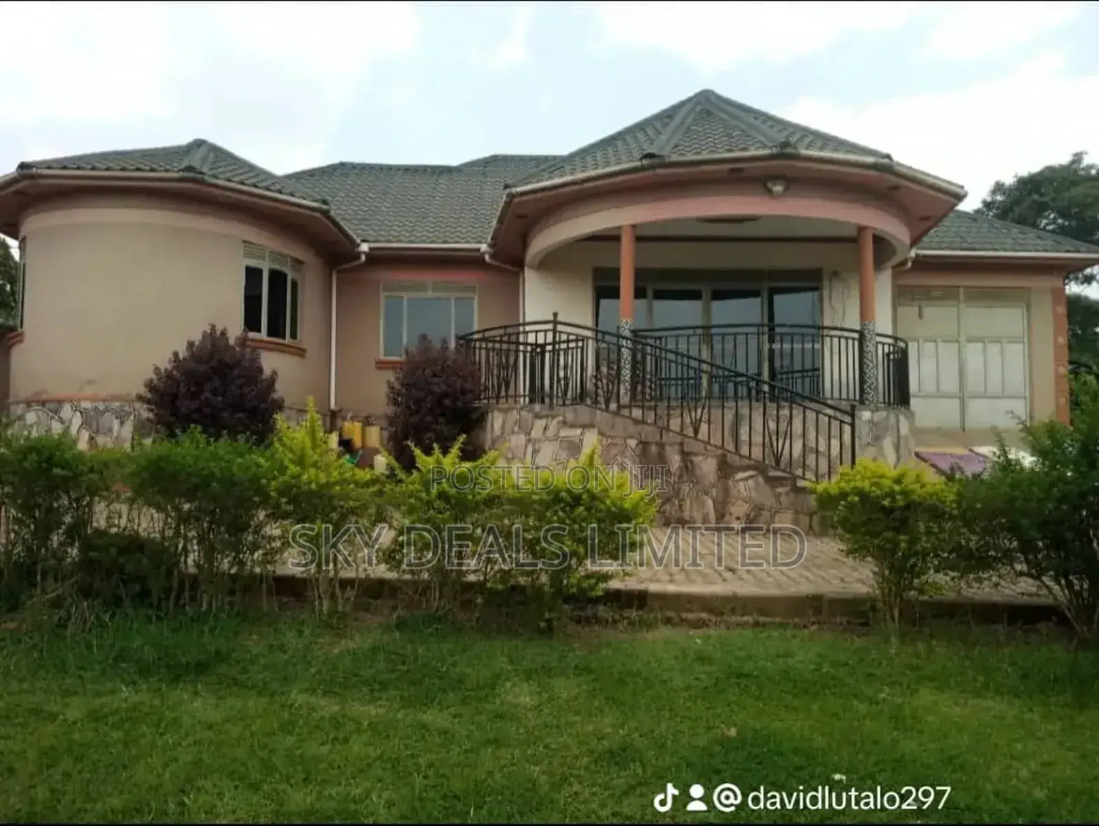 3bdrm Bungalow in Buwate, Nakawa for rent