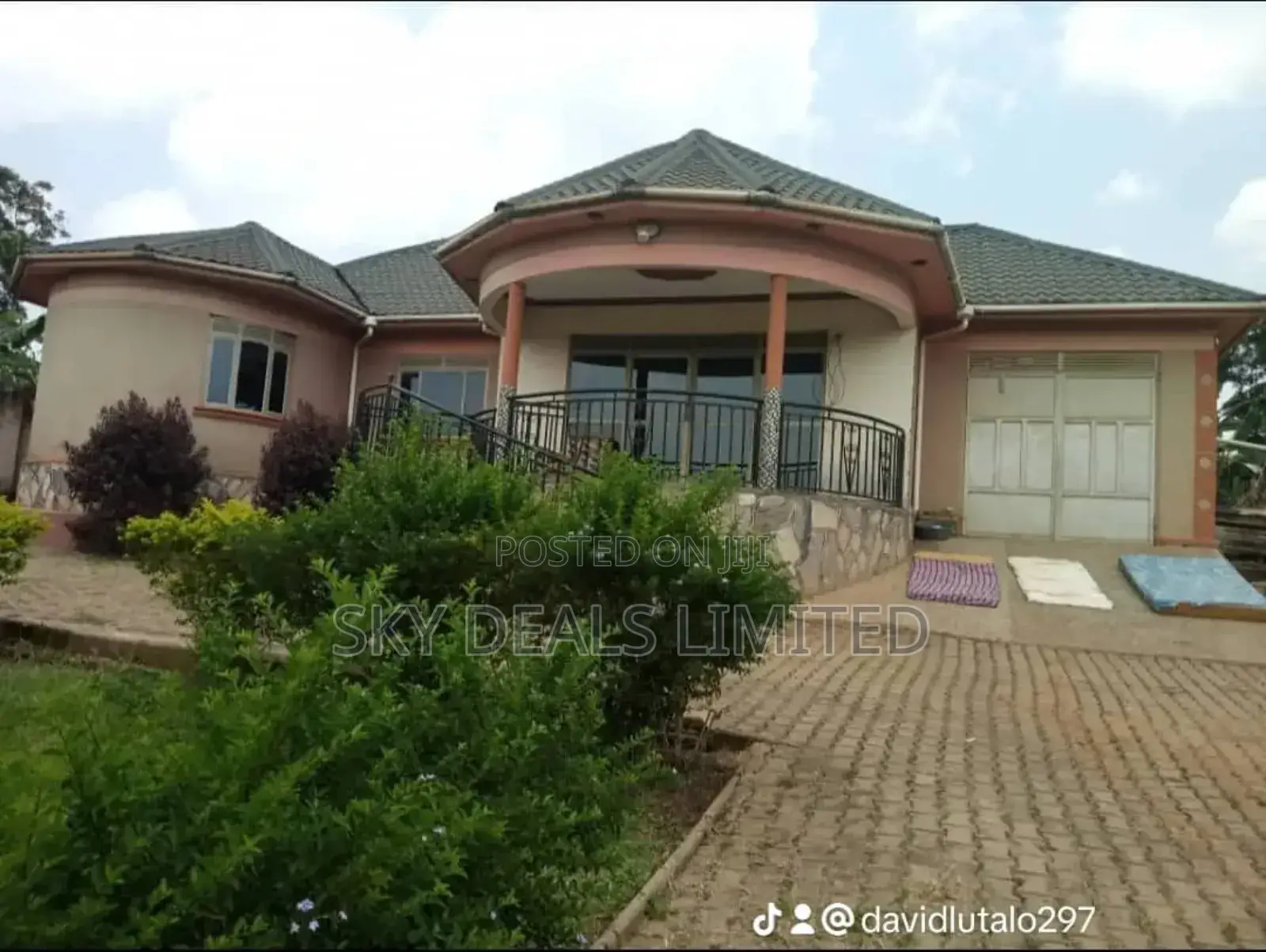 3bdrm Bungalow in Buwate, Nakawa for rent