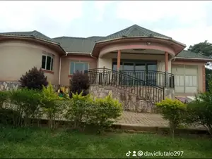3bdrm Bungalow in Buwate, Nakawa for rent