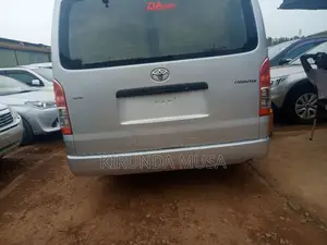 Toyota HiAce 2012 Silver