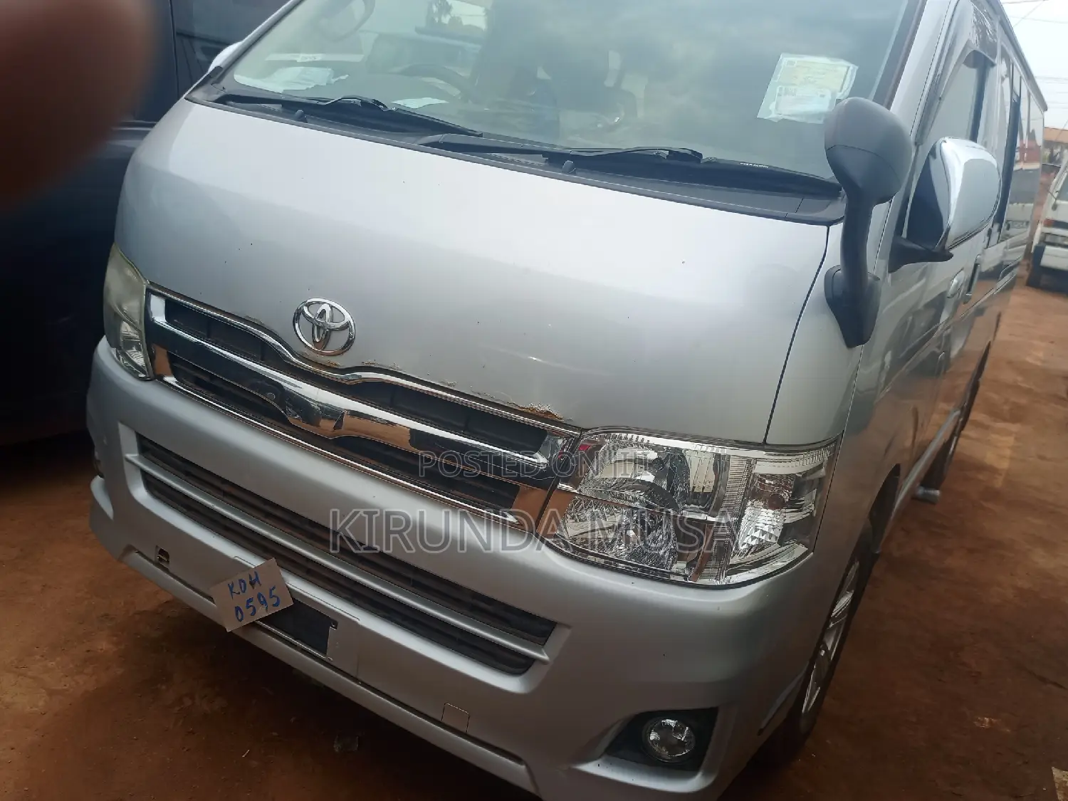 Toyota HiAce 2012 Silver