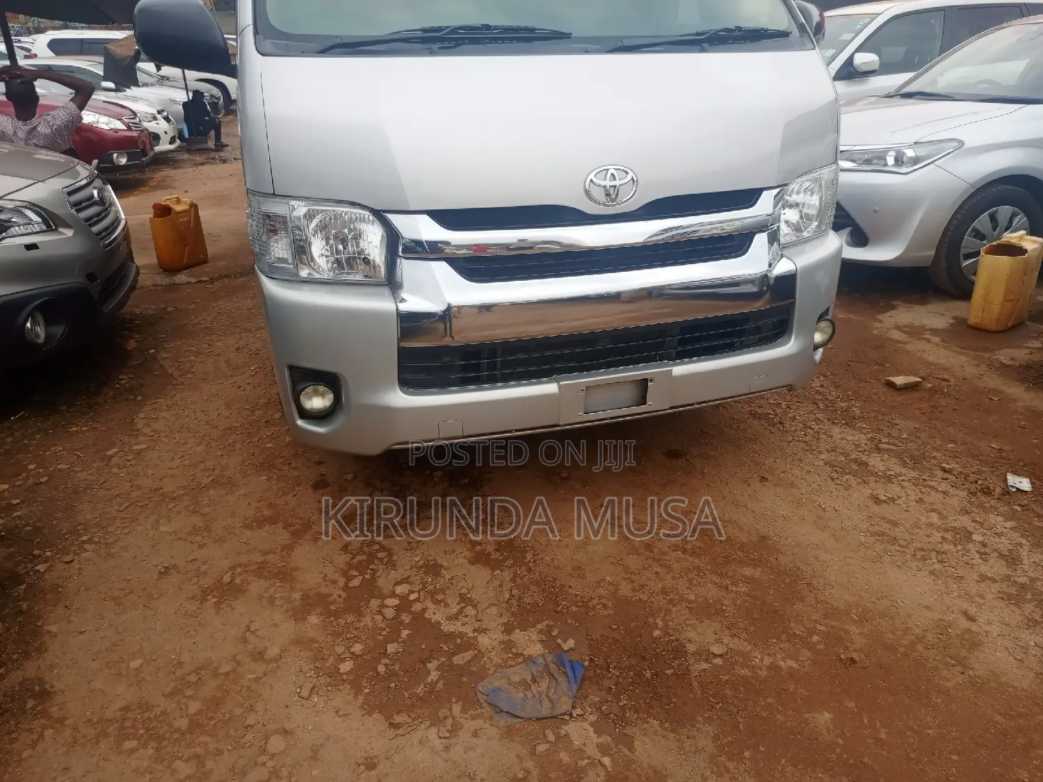 Toyota HiAce 2012 Silver