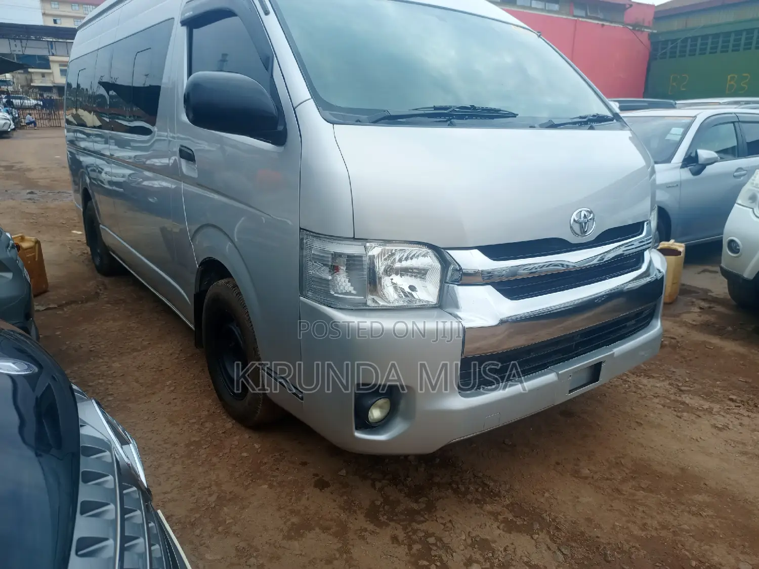 Toyota HiAce 2012 Silver