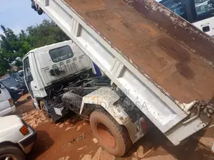 Isuzu Elef Dampa