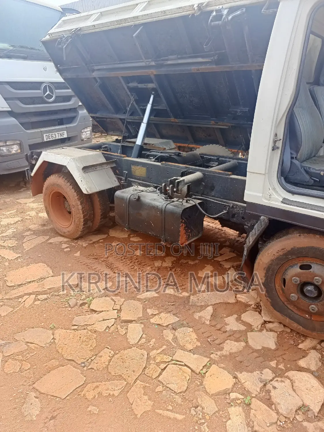 Isuzu Elef Dampa