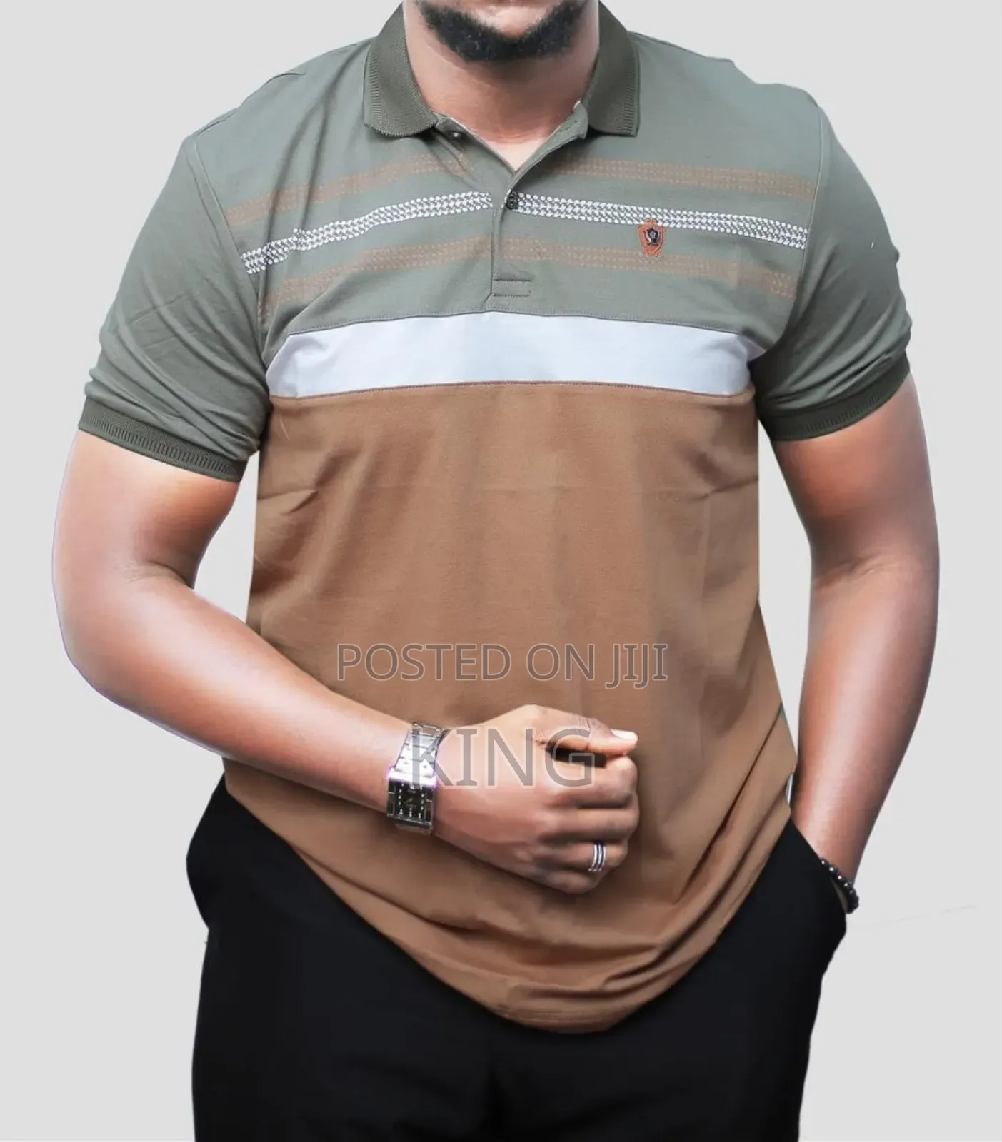 Olive Toppolo Collar T Shirt. Simple and Classic