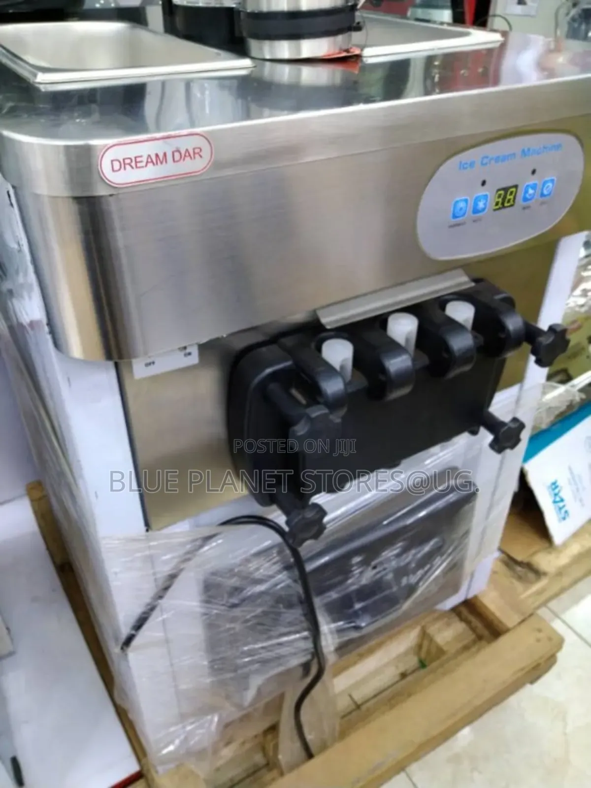 Automatic Ice Cream Machines \\ Table Soft Serve/Medium Size