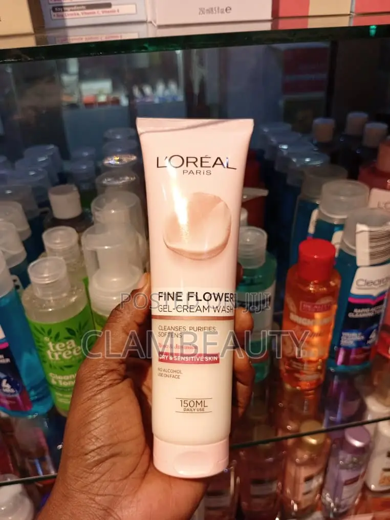 l'Oreal Fine Flowers Cleansing Wash - Dry Sensitive Skin