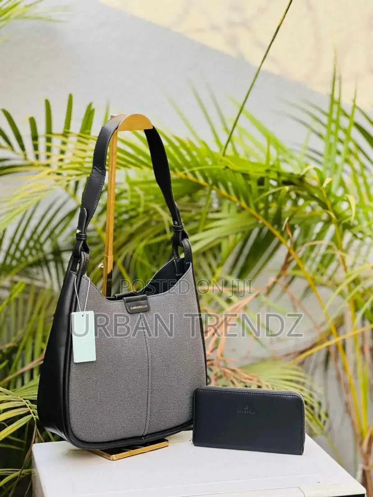 Classy Ladies Shoulder Bags