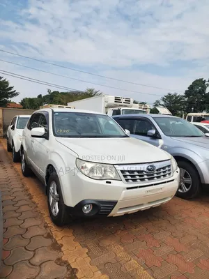 Photo - Subaru Forester 2011 Pearl