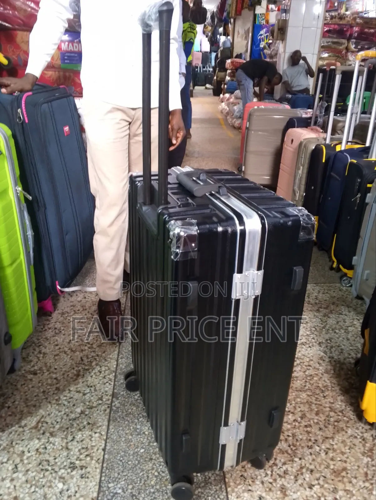 Noble Plastic Suitcases. Medium Size. ( Black)
