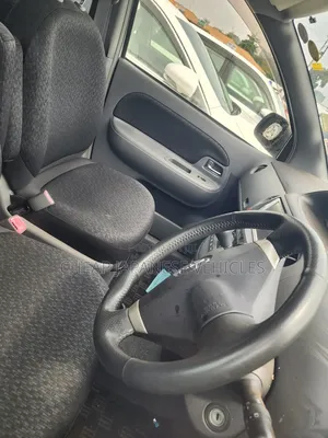 Toyota Sienta 1.5 FWD 2013 Silver